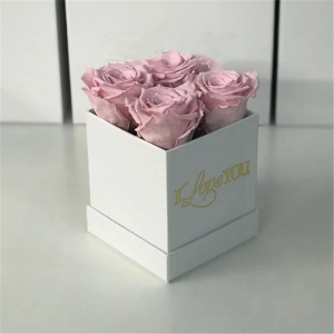 Картонные подарочные розы случаи
